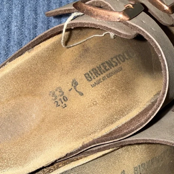 Birkenstock Arizona Kids Birkibuc - Mocha size 33 (USA 2) worn for one vacation - Picture 4 of 7